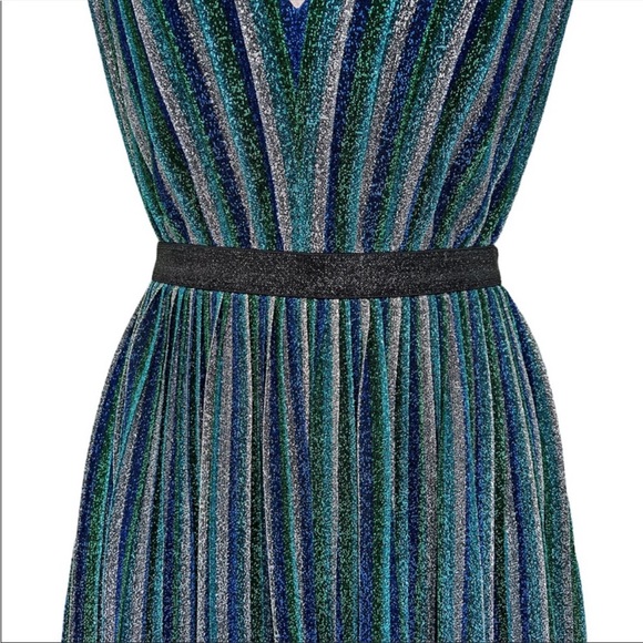 BCBG Dress size large Wore Once - Beautiful Metallic Blues and Greens dress. - Picture 7 of 15